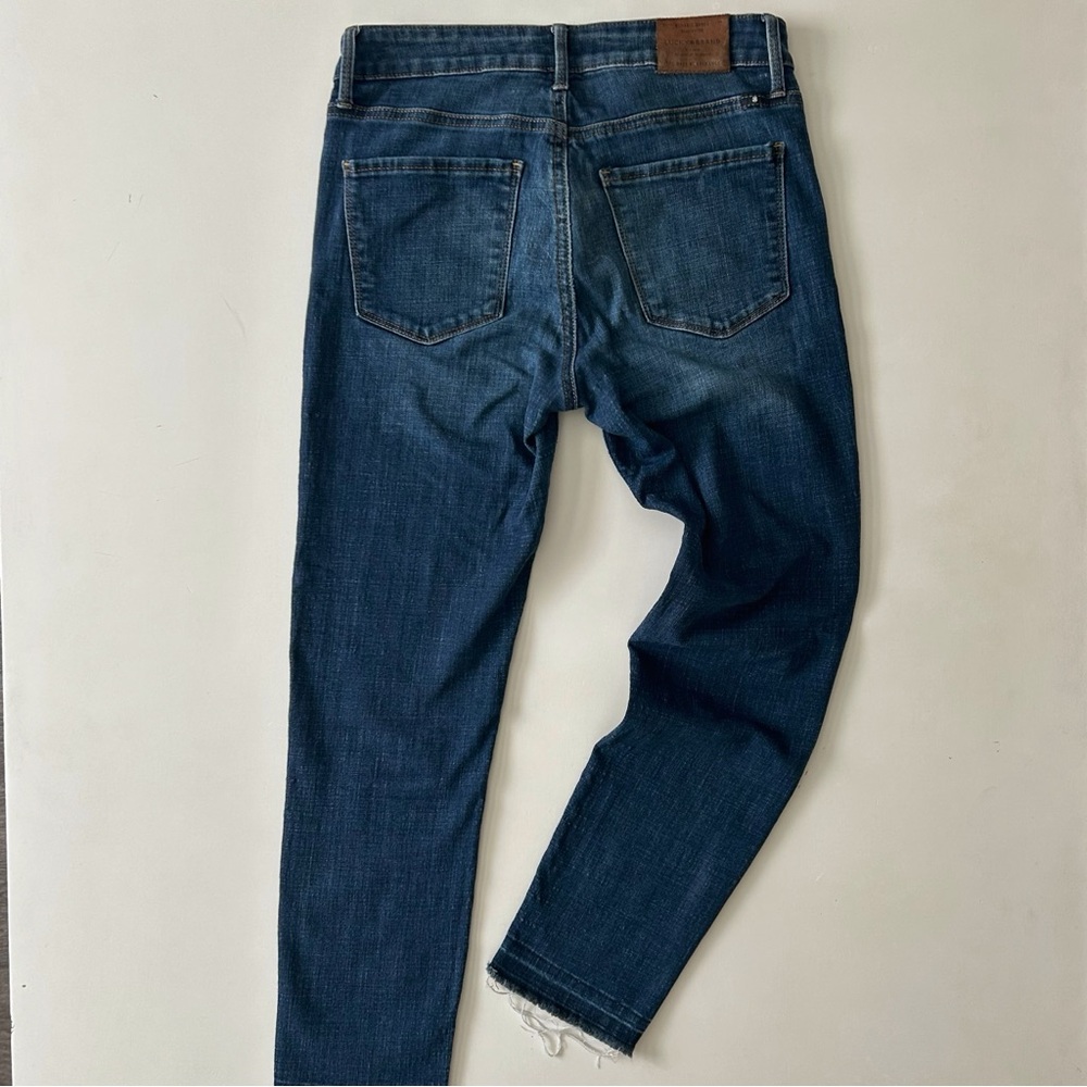 Lucky Brand Dark Wash Indigo Mid-Rise Skinny Jeans Spring Trend Size 4/27 - Picture 4 of 10